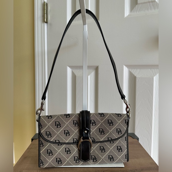 Dooney & Bourke Signature Mini Bag or Wrislet or Clutch, Black/Gray, EUC - Picture 2 of 11